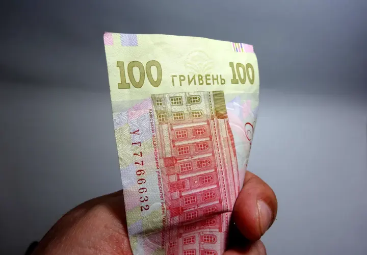 Ile zarabia lekarz na Ukrainie? Zaskakujące różnice w pensjach